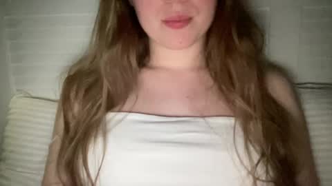 Snapshot of sofinovvak chatting on 15, 4, 2026 Sofi online show from 15, 4, 2026