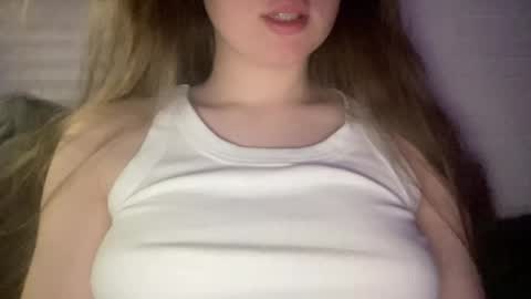 Snapshot of sofinovvak chatting on 21, 4, 2026 Sofi online show from 21, 4, 2026