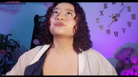 Demi Sofia online show from 19, 12, 2025