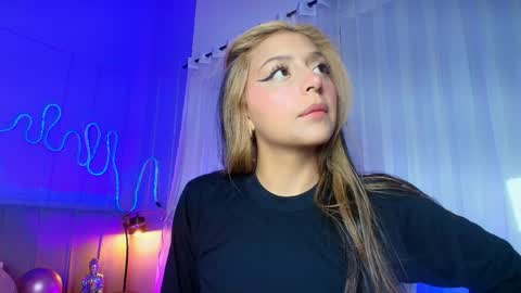 Snapshot of sofly_s chatting on 9, 4, 2026 Sofi online show from 9, 4, 2026