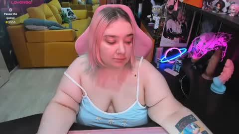 Snapshot of softie_sofy chatting on 8, 7, 2026 Sofie online show from 8, 7, 2026