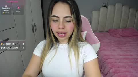 Snapshot of softkiss_x chatting on 28, 4, 2026 Fran online show from 28, 4, 2026