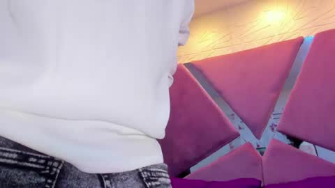 Snapshot of sol_angel_7 chatting on 26, 5, 2026 SOL ANGEL online show from 26, 5, 2026