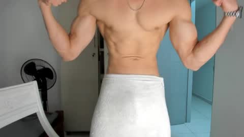 Snapshot of sola_enzo chatting on 4, 6, 2026 sola_enzo online show from 4, 6, 2026