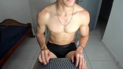 Snapshot of sola_enzo chatting on 6, 6, 2026 sola_enzo online show from 6, 6, 2026