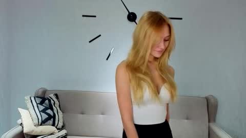 Monica online show from 7, 11, 2025