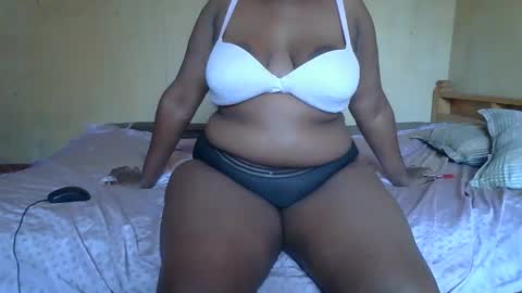 Snapshot of sollybunny chatting on 3, 2, 2026 Solly bunny online show from 3, 2, 2026