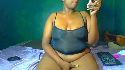 Snapshot of sollybunny chatting on 6, 4, 2026 Solly bunny online show from 6, 4, 2026