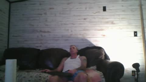 Snapshot of solodolo2020 chatting on 15, 12, 2024 I love watching beautiful women play with themselves online show from 15, 12, 2024