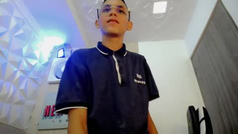 Snapshot of sombra_18 chatting on 6, 8, 2026 ESTEBAN online show from 6, 8, 2026