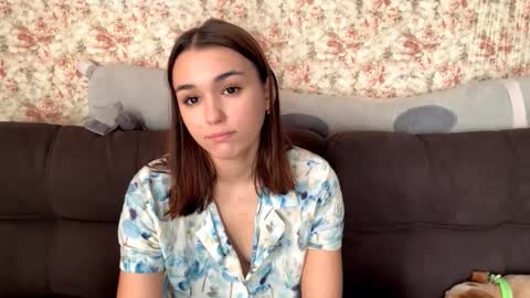 Snapshot of somerfrieler chatting on 24, 10, 2025 Hello My name is Jane  im new model here and little but shy but curious. online show from 24, 10, 2025