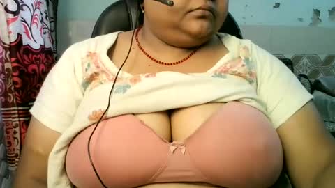 Snapshot of soni88888 chatting on 2, 7, 2026 soni88888 online show from 2, 7, 2026