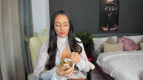 Sonia  Rey online show from 25, 9, 2025