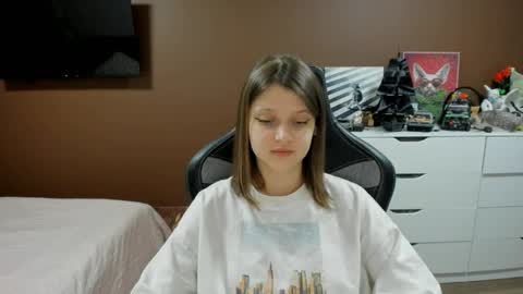Snapshot of soninex chatting on 24, 4, 2026 SoniNex online show from 24, 4, 2026