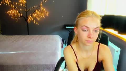 Snapshot of sonnysofia chatting on 28, 4, 2026 Sonya online show from 28, 4, 2026