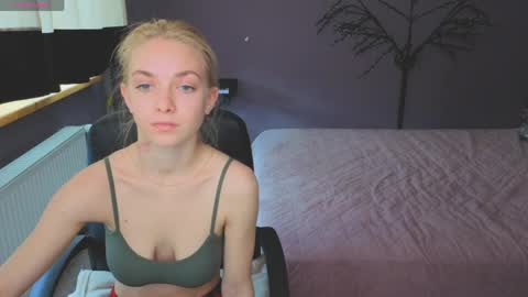 Snapshot of sonnysofia chatting on 30, 4, 2026 Sonya online show from 30, 4, 2026