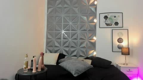 Sophia online show from 15, 4, 2026