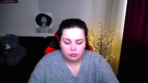 sophia__olsen online show from 28, 2, 2025