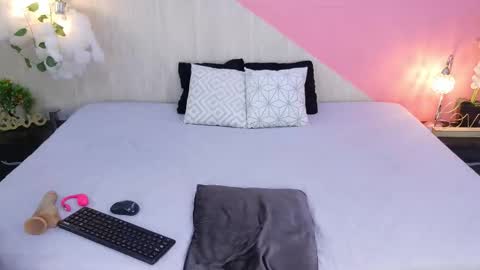 sophia_brunette21 online show from 11, 2, 2026