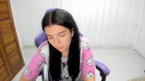 Snapshot of sophia_cossio2 chatting on 9, 10, 2025 Sara Sophia online show from 9, 10, 2025