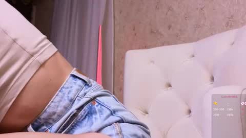 Snapshot of sophia_dreamy chatting on 1, 3, 2025 Sophia online show from 1, 3, 2025