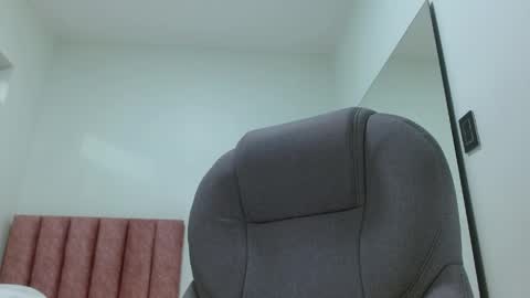 Snapshot of sophia_hadid chatting on 11, 5, 2026 Sophia online show from 11, 5, 2026