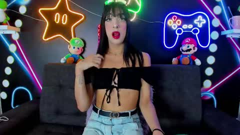 Sophi  online show from 7, 3, 2025