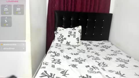 sophia_moons_ online show from 10, 3, 2026