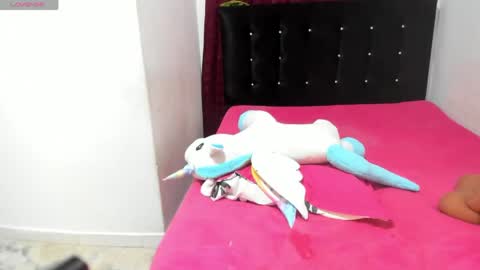 Snapshot of sophia_moons_ chatting on 21, 4, 2026 sophia_moons_ online show from 21, 4, 2026