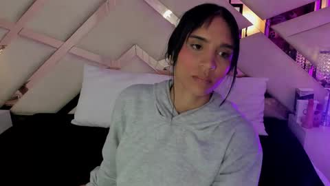 Sophia Paris online show from 25, 10, 2025