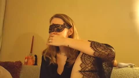 Sophie And Joost Luckydips Cam online show from 3, 3, 2026