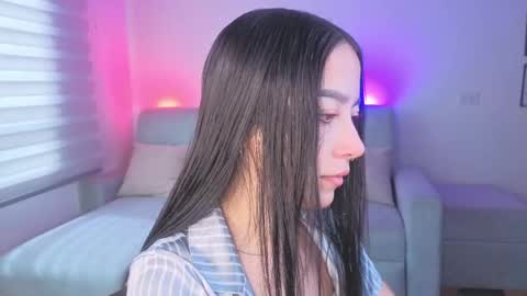 Snapshot of sophie_bbs chatting on 29, 5, 2026 Sophie online show from 29, 5, 2026