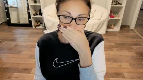 Sophie online show from 26, 10, 2025