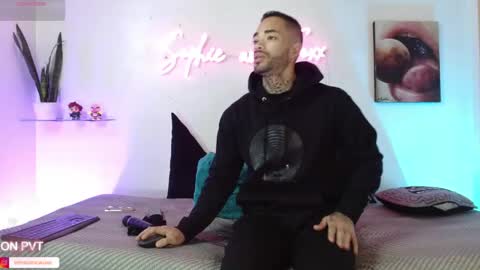 Snapshot of sophie_foxx chatting on 6, 5, 2026 SOPHIE - FOXX online show from 6, 5, 2026