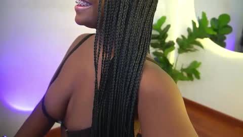 Snapshot of sophie_luvs chatting on 4, 6, 2026 Sophie online show from 4, 6, 2026