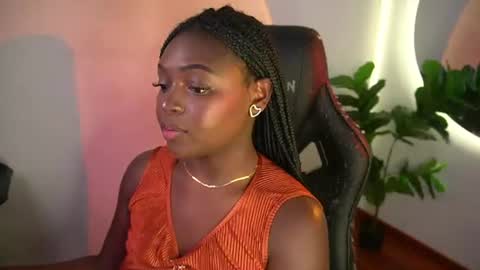 Snapshot of sophie_luvs chatting on 4, 7, 2026 Sophie online show from 4, 7, 2026