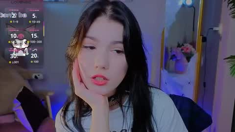 sophie_nomenal_ online show from 28, 10, 2025