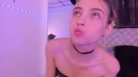 Snapshot of sophie_vega1 chatting on 1, 7, 2026 Sophie online show from 1, 7, 2026