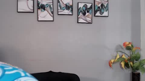 Snapshot of sophie_w1 chatting on 1, 8, 2026 sophie_w1 online show from 1, 8, 2026