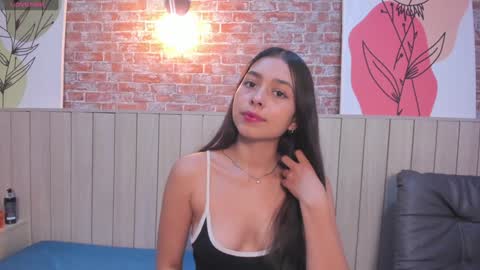 Snapshot of sophiebenson_ chatting on 2, 12, 2024 Sophie online show from 2, 12, 2024