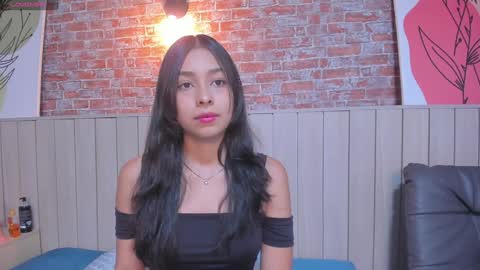 Snapshot of sophiebenson_ chatting on 9, 1, 2025 Sophie online show from 9, 1, 2025