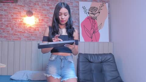 Snapshot of sophiebenson_ chatting on 9, 1, 2025 Sophie online show from 9, 1, 2025