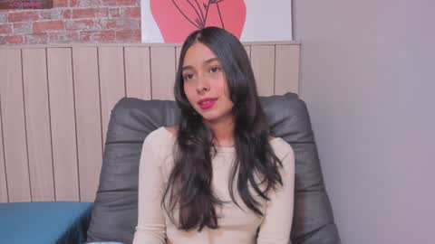 Snapshot of sophiebenson_ chatting on 5, 2, 2025 Sophie online show from 5, 2, 2025