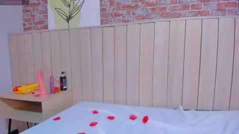 Snapshot of sophiebenson_ chatting on 14, 2, 2025 Sophie online show from 14, 2, 2025