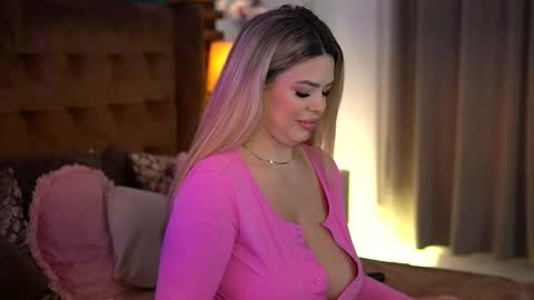 Sophie online show from 3, 12, 2025