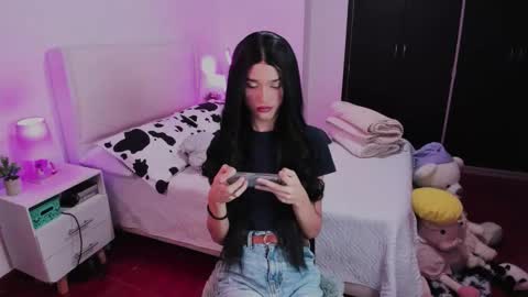 Snapshot of sophiecornett chatting on 1, 10, 2025    online show from 1, 10, 2025