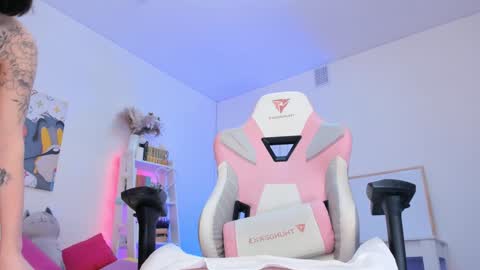 Sophie  online show from 25, 12, 2024