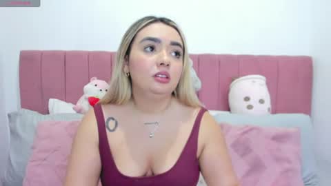 Snapshot of sophiee_rosee chatting on 14, 6, 2026 sophiee rosee online show from 14, 6, 2026