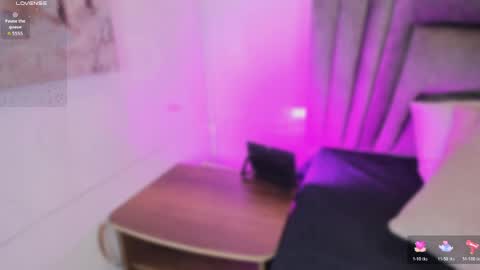Snapshot of sophiee_smith chatting on 10, 6, 2026 Sophie online show from 10, 6, 2026