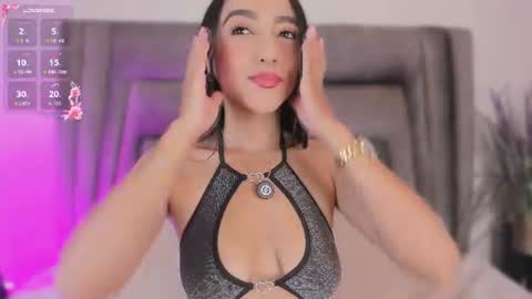 Snapshot of sophiee_smith chatting on 8, 7, 2026 Sophie online show from 8, 7, 2026